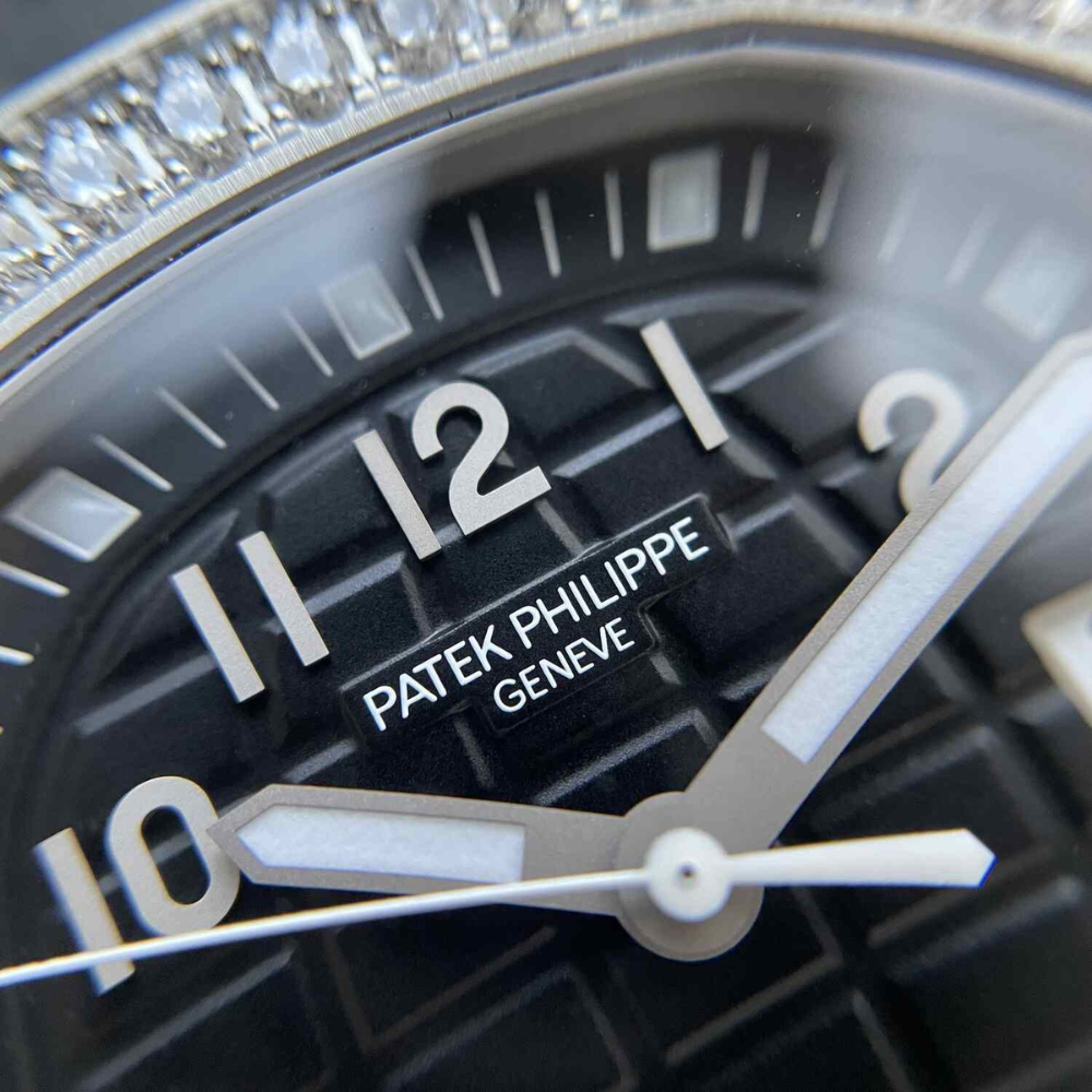 Patek Philippe Aquanaut Luce 5267/200A-001 - Image 7